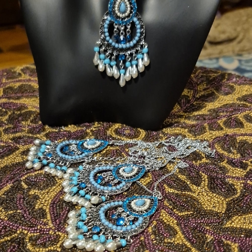 Elegant Blue and Silver Jewelry Set